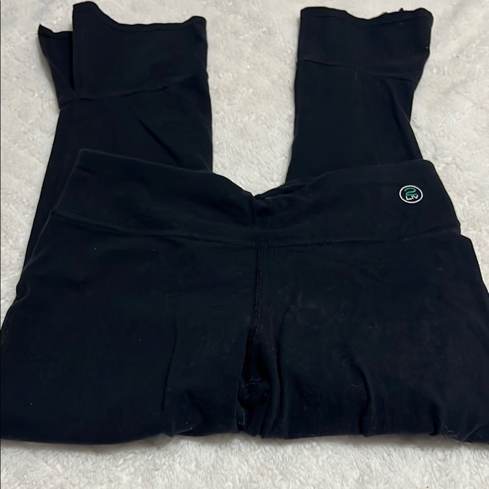 Black High-Waist Stretch Capris